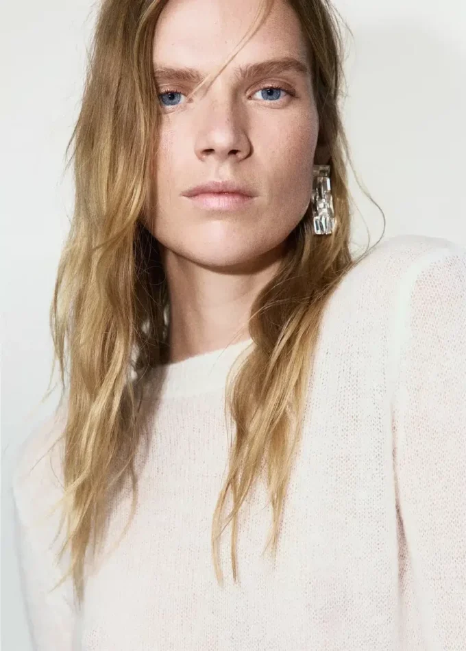 Maglione asimmetrico in misto alpaca e lana Maglione asimmetrico in misto alpaca e lana