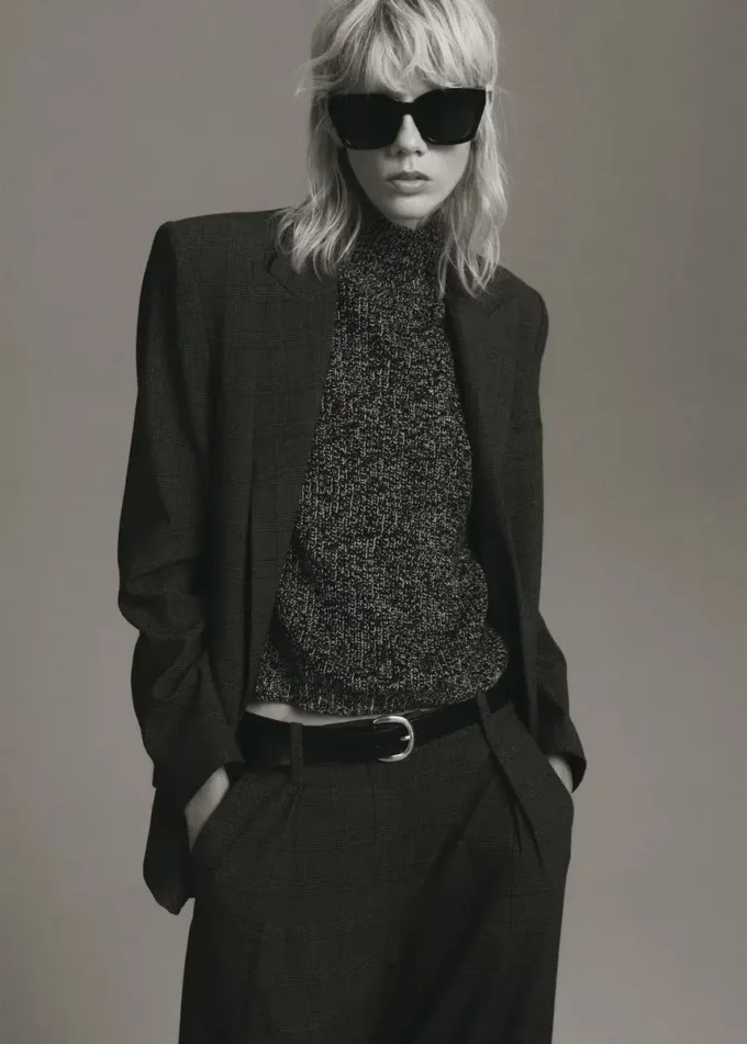 Maglione con collo alla coreana maculato Maglione con collo alla coreana maculato