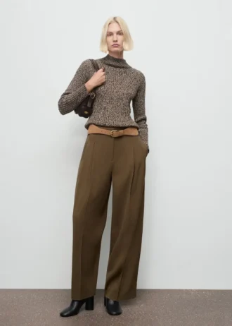 Maglione con collo alla coreana maculato