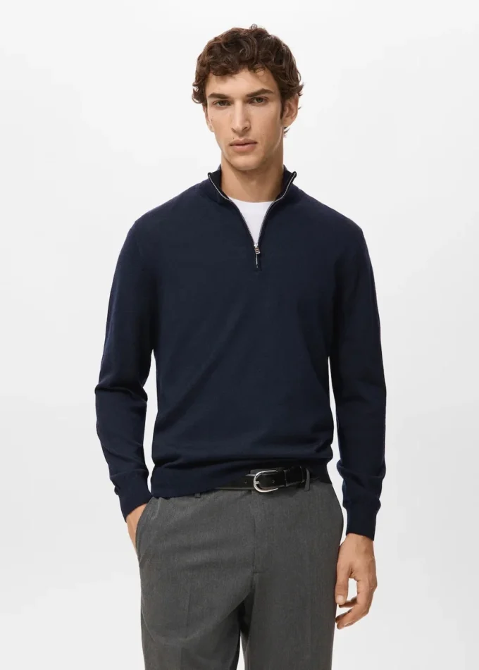 Maglione con collo alto e zip 100% lana merino Maglione con collo alto e zip 100% lana merino