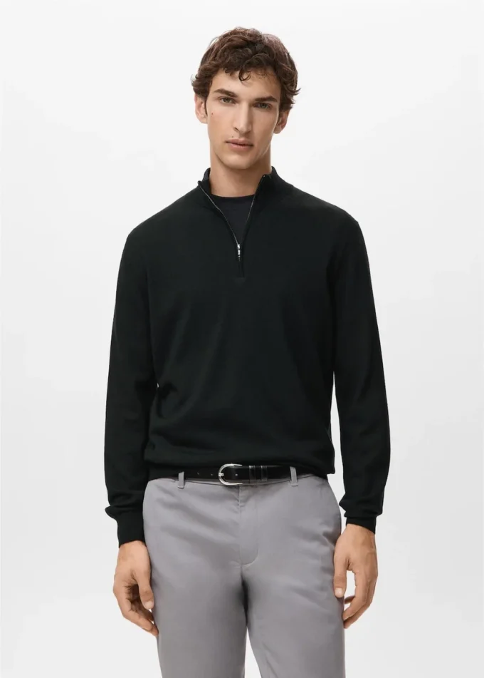 Maglione con collo alto e zip 100% lana merino Maglione con collo alto e zip 100% lana merino