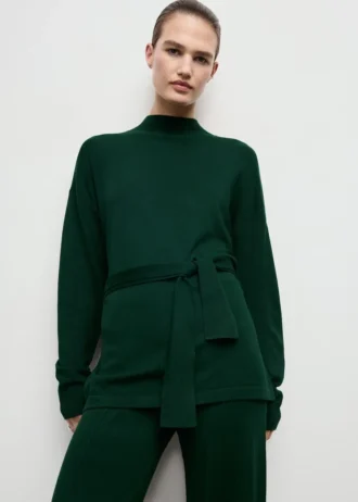 Maglione con dettaglio annodato