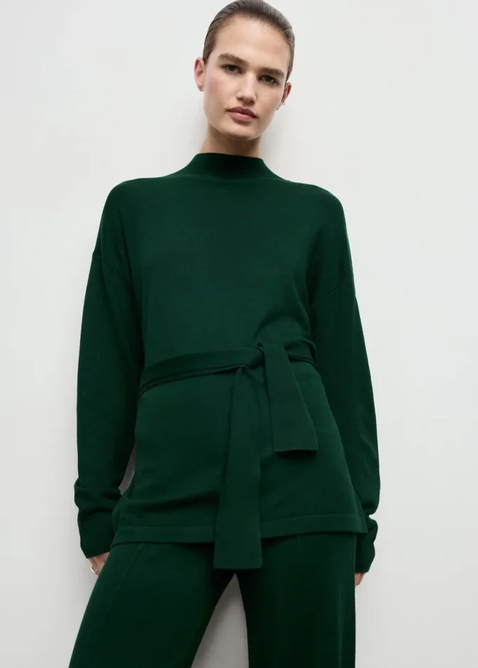 Maglione con dettaglio annodato Maglione con dettaglio annodato