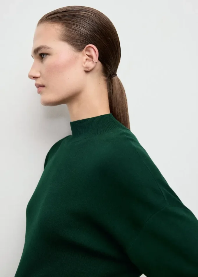 Maglione con dettaglio annodato Maglione con dettaglio annodato