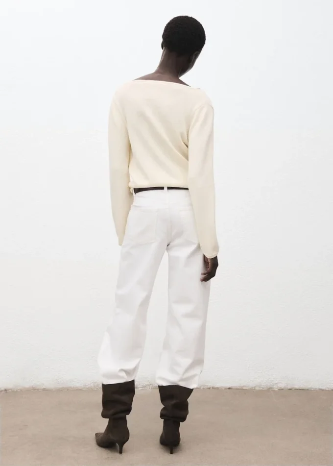 Maglione con scollo drappeggiato Maglione con scollo drappeggiato