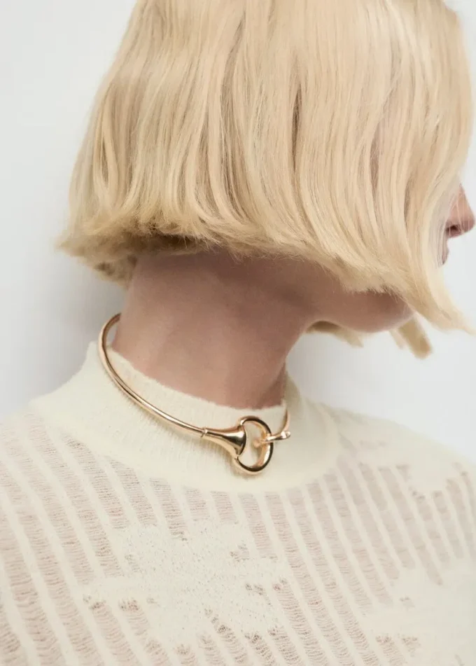 Maglione floreale in maglia traforata Maglione floreale in maglia traforata