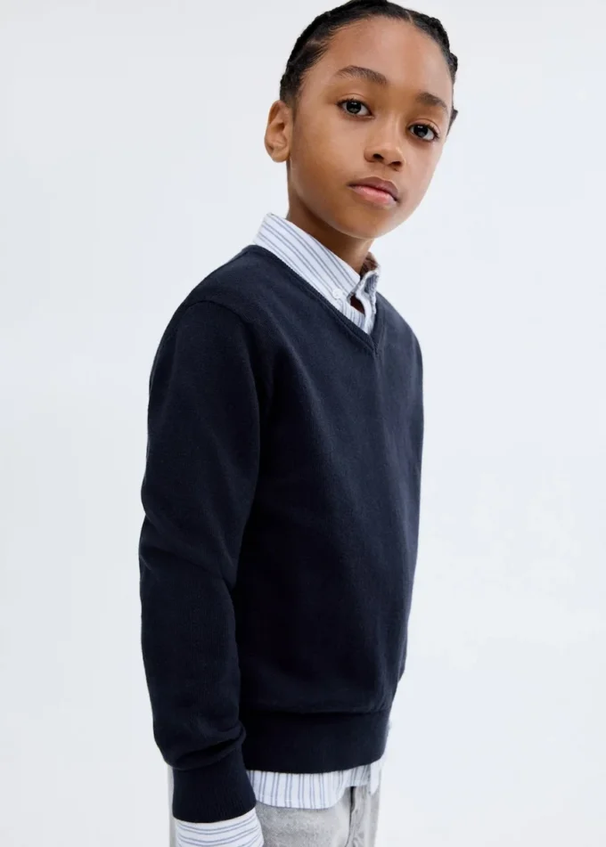 Maglione in cotone con scollo a V Maglione in cotone con scollo a V