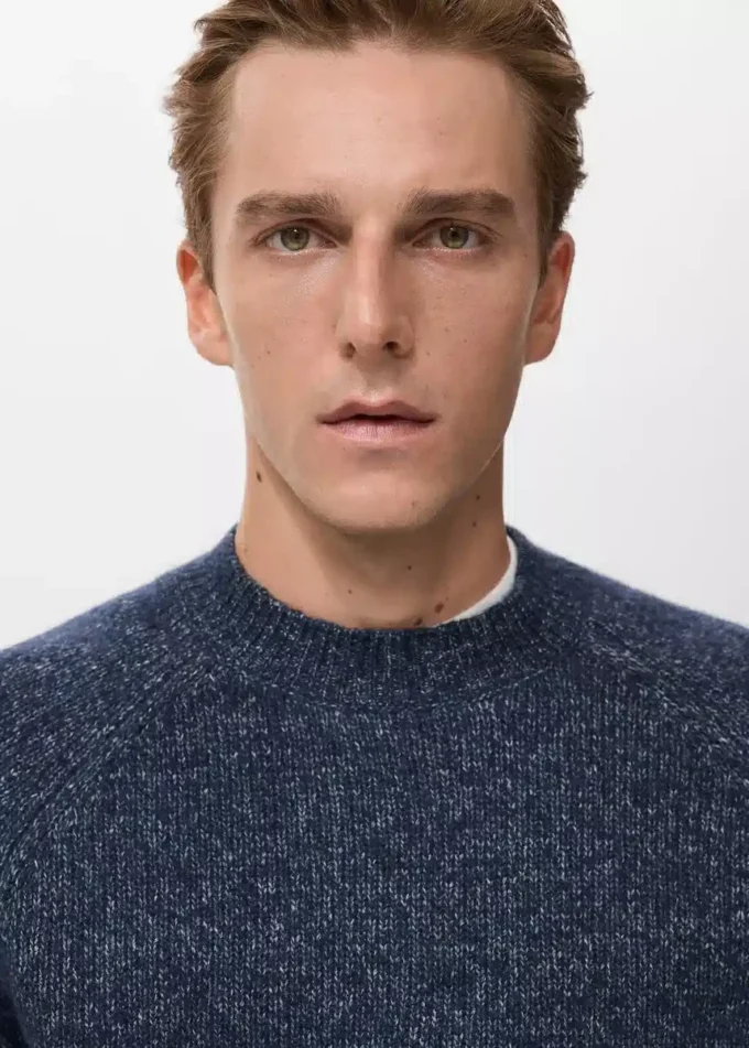 Maglione in misto lana a maglia fine Maglione in misto lana a maglia fine