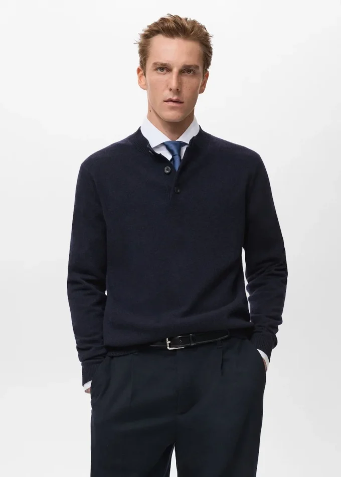 Maglione lavorato a maglia 100% lana extrafine Maglione lavorato a maglia 100% lana extrafine