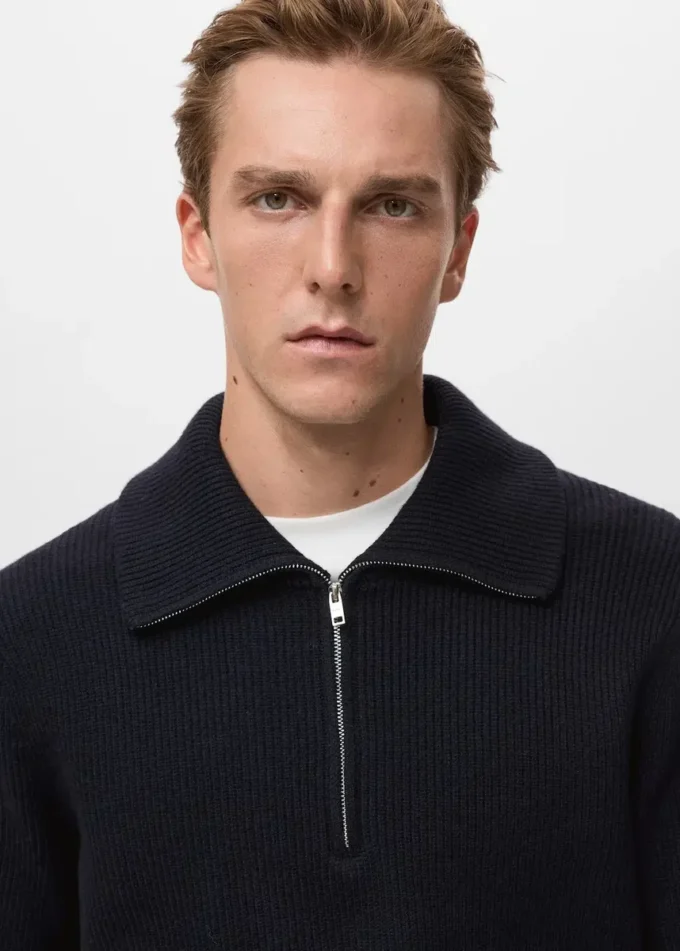 Maglione lavorato a maglia con collo con zip Maglione lavorato a maglia con collo con zip