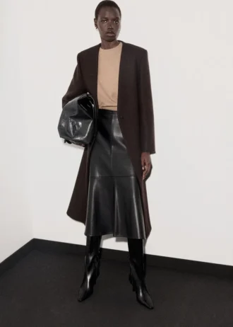 Maglione lavorato a maglia con collo rotondo