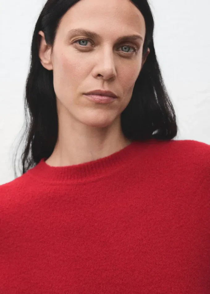 Maglione lavorato a maglia con collo rotondo Maglione lavorato a maglia con collo rotondo