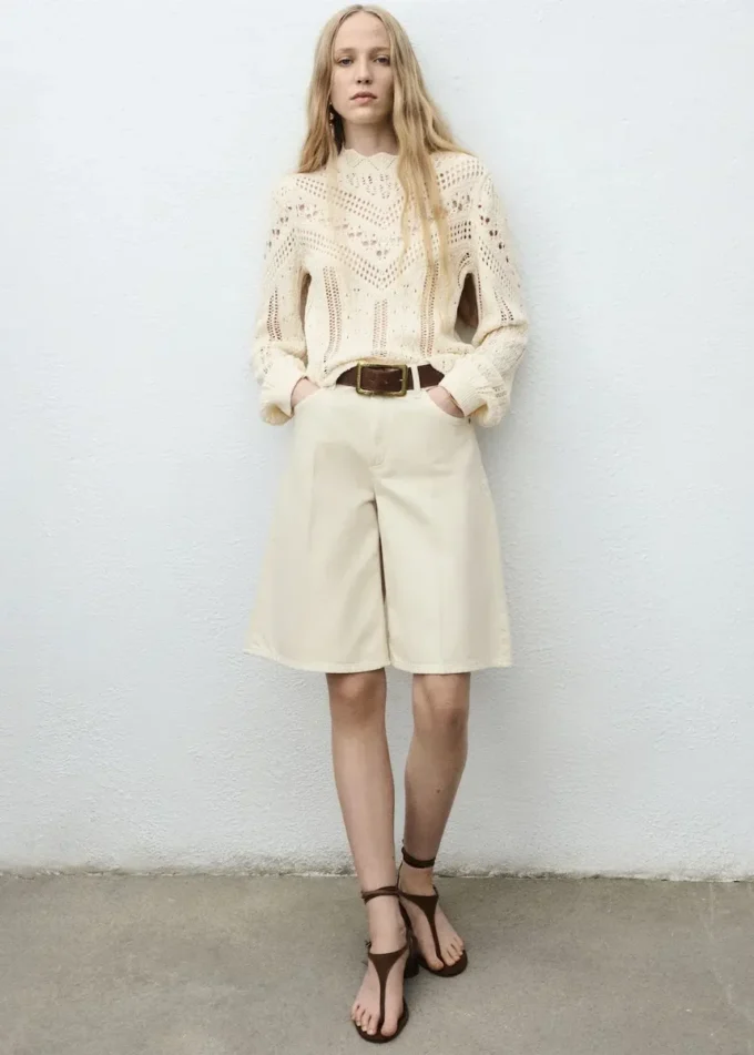 Maglione lavorato a maglia con dettagli in pizzo Maglione lavorato a maglia con dettagli in pizzo