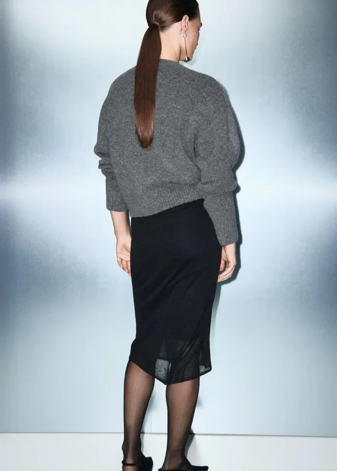 Maglione lavorato a maglia con paillettes Maglione lavorato a maglia con paillettes