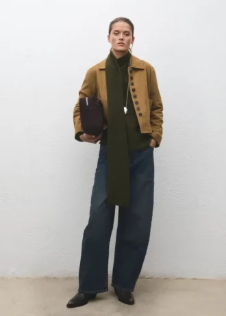 Maglione lavorato a maglia con sciarpa