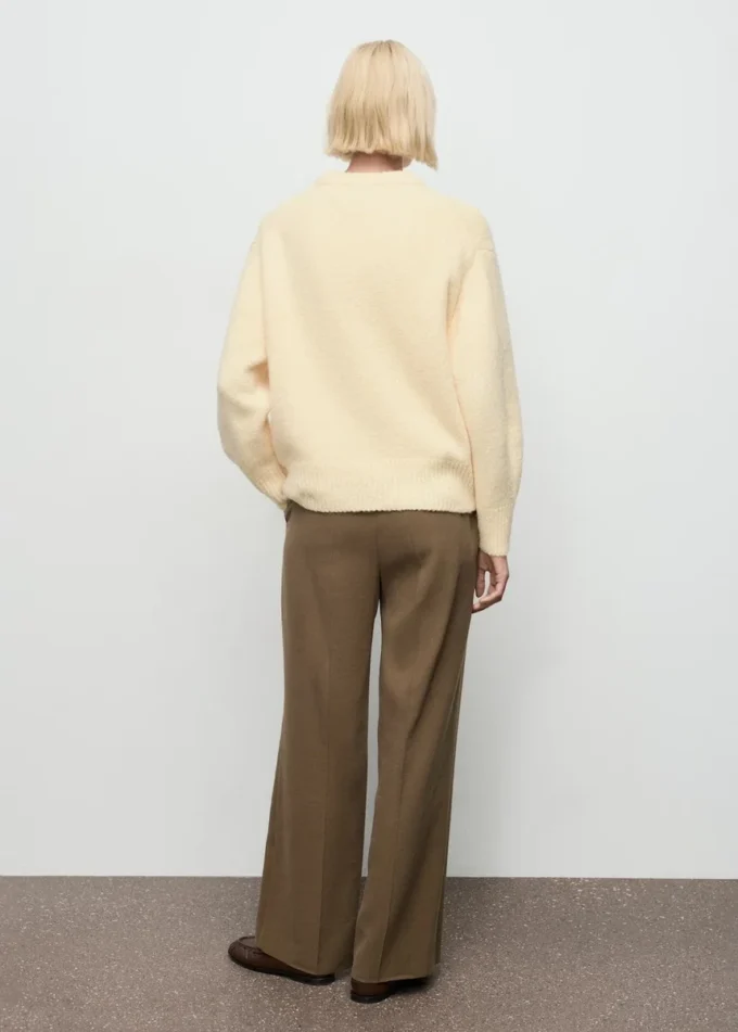 Maglione lavorato a maglia grossa Maglione lavorato a maglia grossa