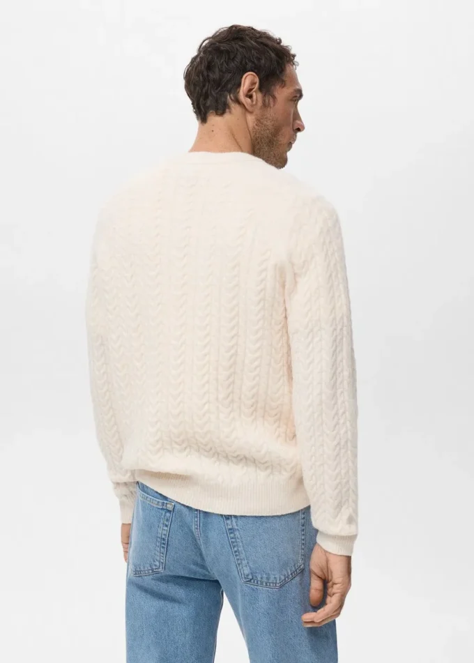 Maglione lavorato a treccia Maglione lavorato a treccia