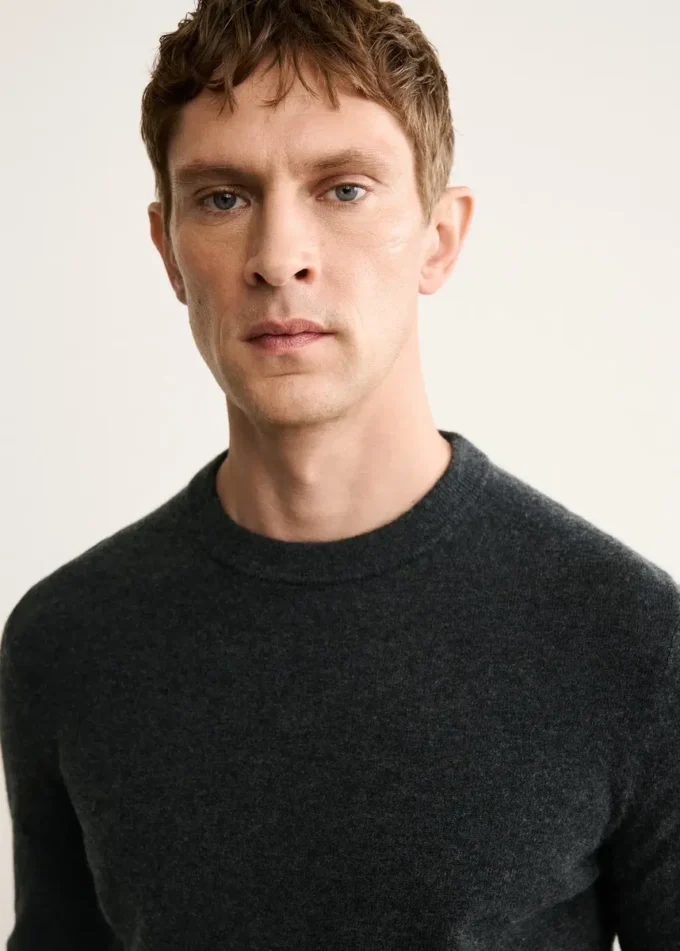 Maglione regular fit 100% cashmere Maglione regular fit 100% cashmere