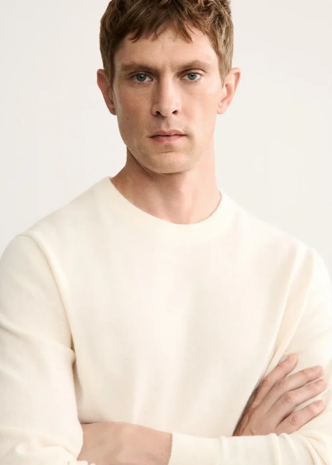 Maglione regular fit 100% cashmere Maglione regular fit 100% cashmere