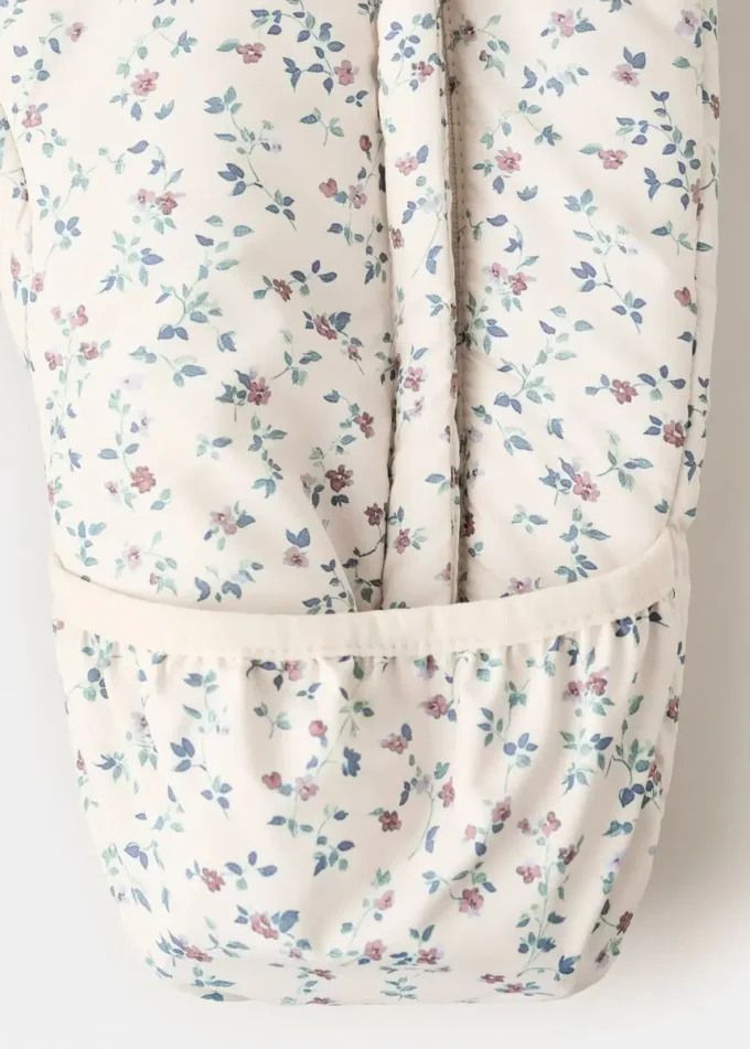 Maglione trapuntato a fiori Maglione trapuntato a fiori