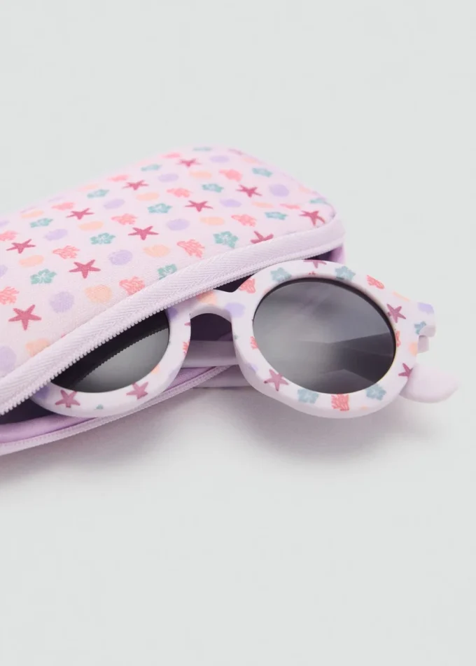 Occhiali con montatura in resina