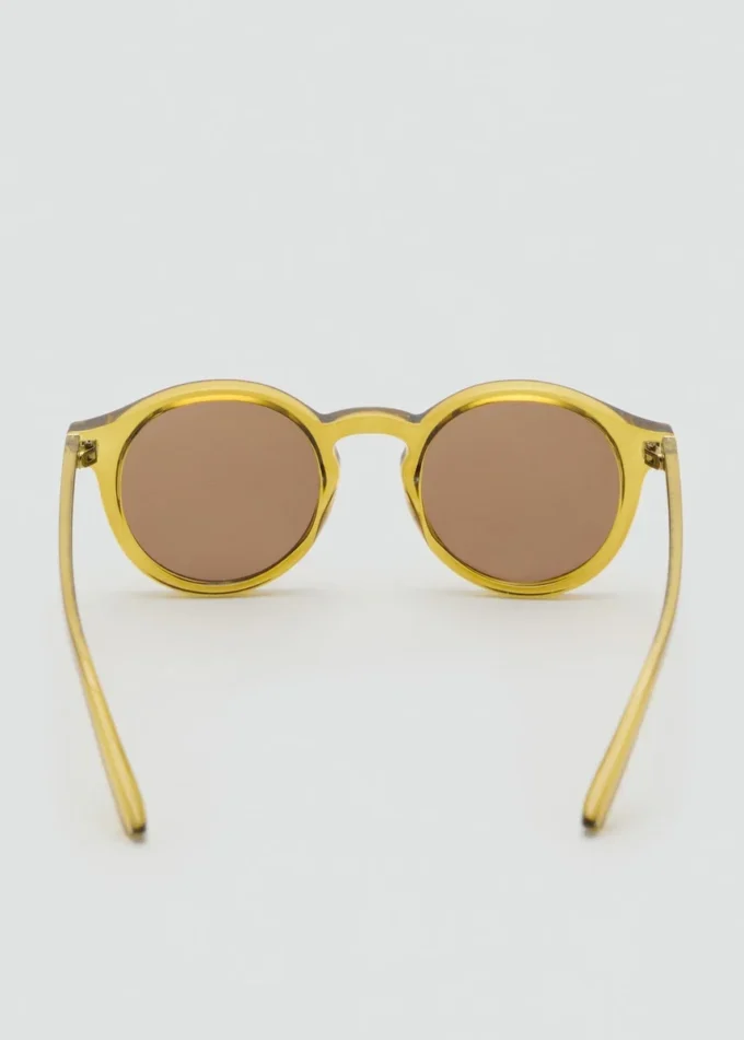 Occhiali da sole con montatura semitrasparente Occhiali da sole con montatura semitrasparente