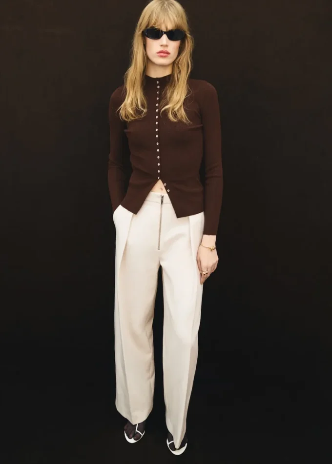 Pantaloni a pieghe con zip Pantaloni a pieghe con zip