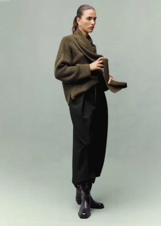 Pantaloni a pieghe con zip