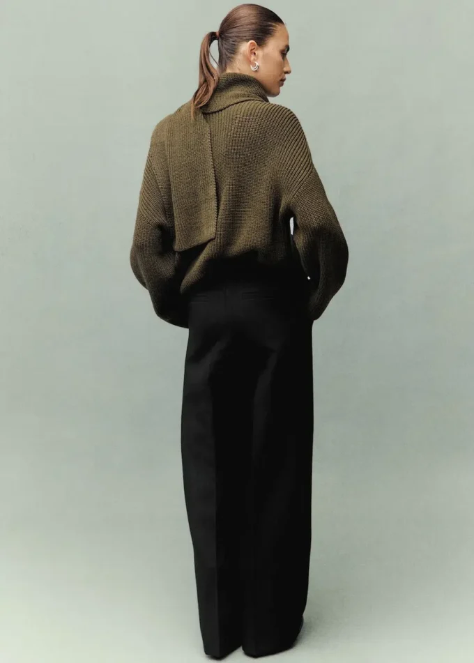 Pantaloni a pieghe con zip Pantaloni a pieghe con zip