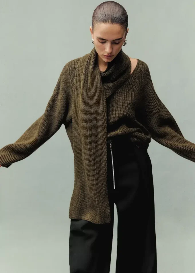 Pantaloni a pieghe con zip Pantaloni a pieghe con zip