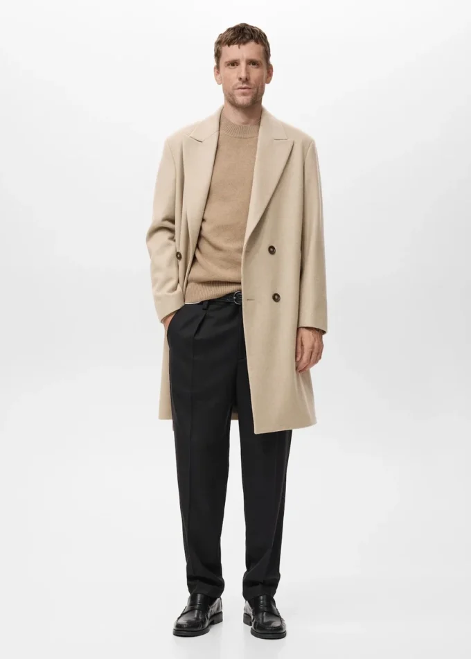 Pantaloni a pieghe dalla vestibilità regolare Pantaloni a pieghe dalla vestibilità regolare