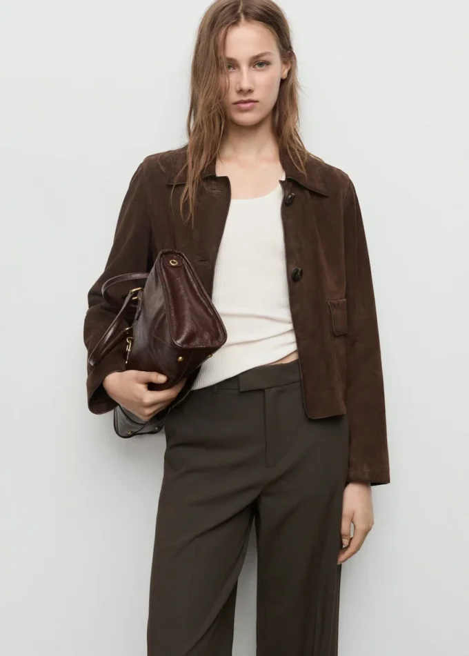 Pantaloni a vita media con gamba dritta e corte