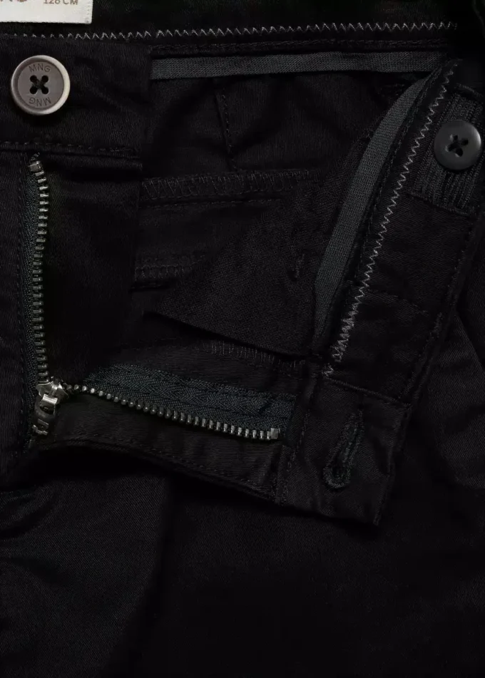 Pantaloni chino semplici