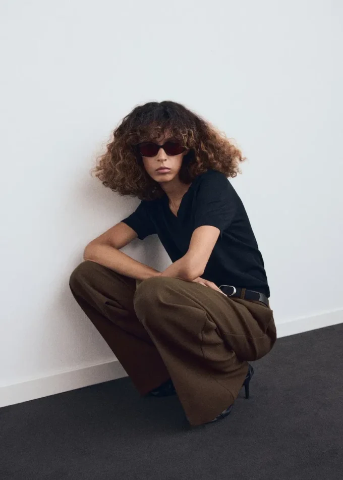 Pantaloni combinati con cintura Pantaloni combinati con cintura