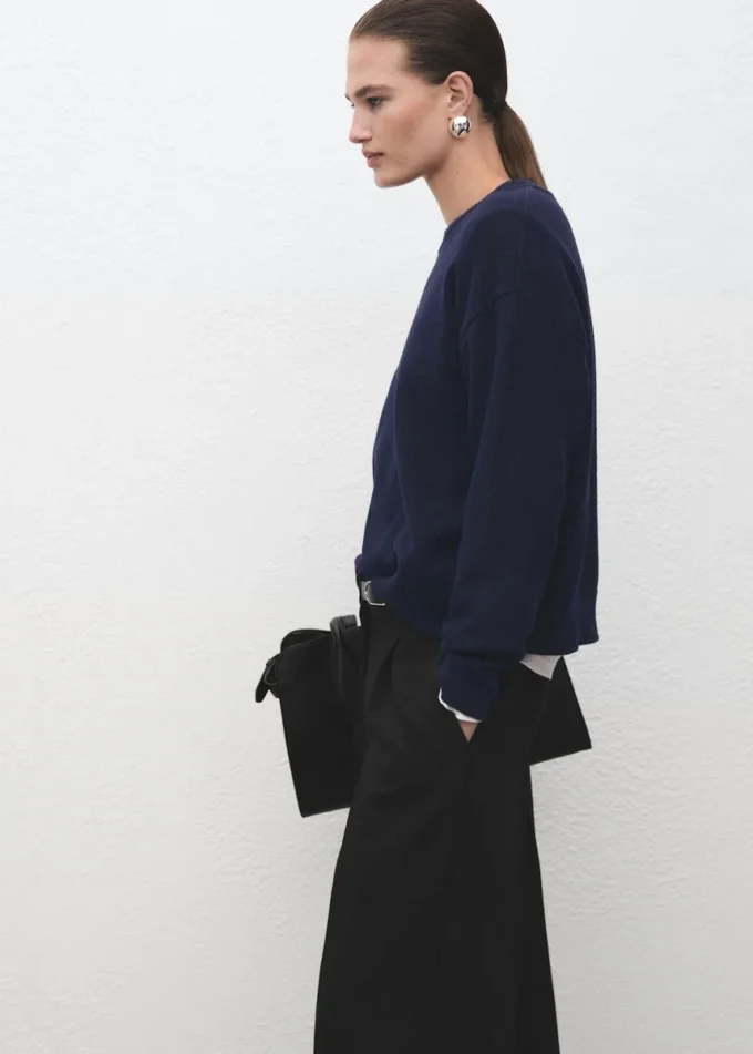 Pantaloni combinati con cintura Pantaloni combinati con cintura