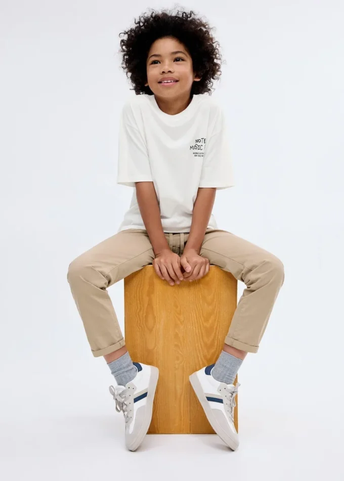 Pantaloni con elastico in vita Pantaloni con elastico in vita