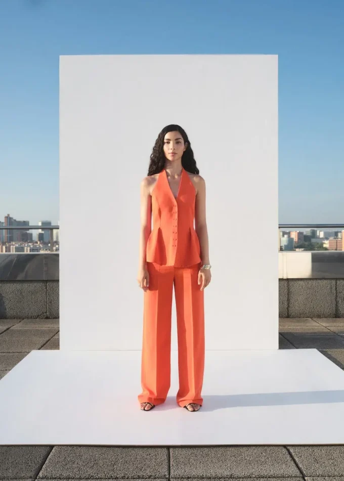 Pantaloni da completo dritti a vita media Pantaloni da completo dritti a vita media