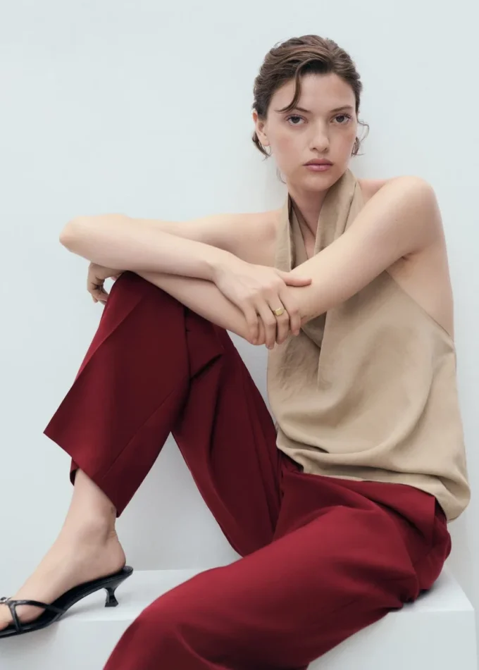 Pantaloni dritti a vita media Pantaloni dritti a vita media