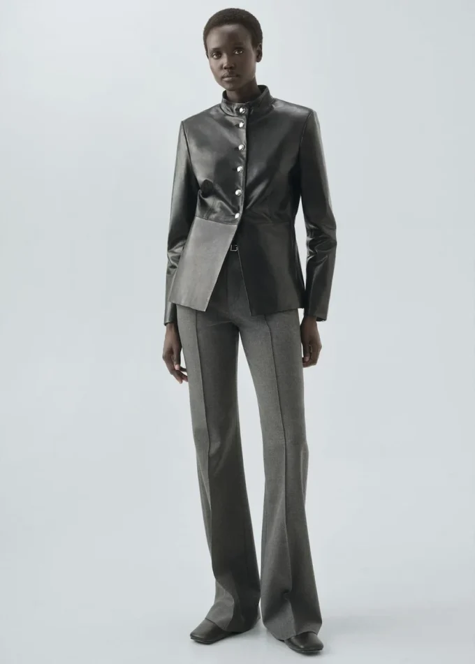 Pantaloni dritti con cintura Pantaloni dritti con cintura