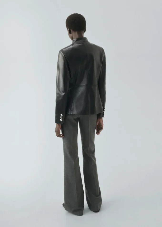 Pantaloni dritti con cintura Pantaloni dritti con cintura