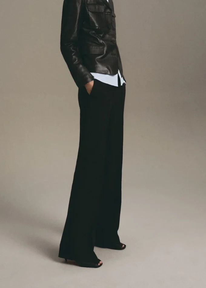 Pantaloni dritti con cuciture a vista Pantaloni dritti con cuciture a vista