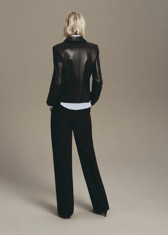 Pantaloni dritti con cuciture a vista Pantaloni dritti con cuciture a vista