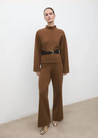 Pantaloni dritti in maglia