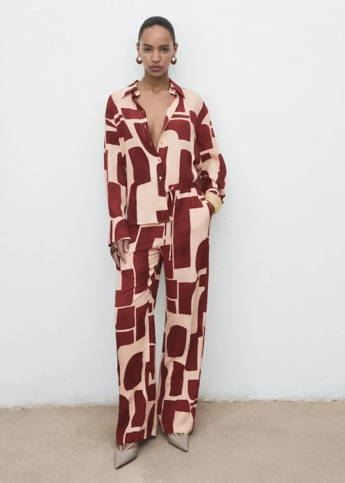 Pantaloni fluidi con motivo geometrico Pantaloni fluidi con motivo geometrico