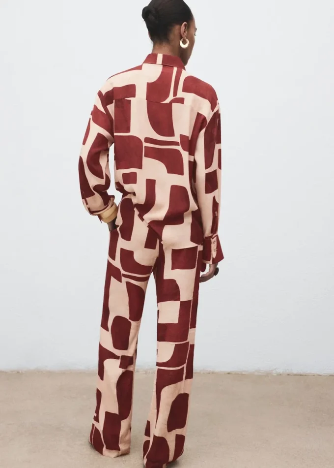 Pantaloni fluidi con motivo geometrico Pantaloni fluidi con motivo geometrico