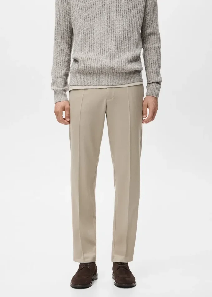 Pantaloni fluidi dalla vestibilità regolare Pantaloni fluidi dalla vestibilità regolare