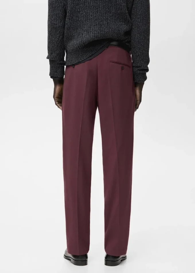 Pantaloni fluidi dalla vestibilità regolare Pantaloni fluidi dalla vestibilità regolare