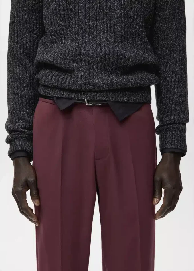 Pantaloni fluidi dalla vestibilità regolare Pantaloni fluidi dalla vestibilità regolare