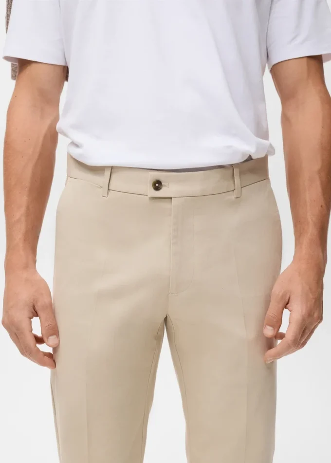 Pantaloni in cotone dalla vestibilità regolare Pantaloni in cotone dalla vestibilità regolare