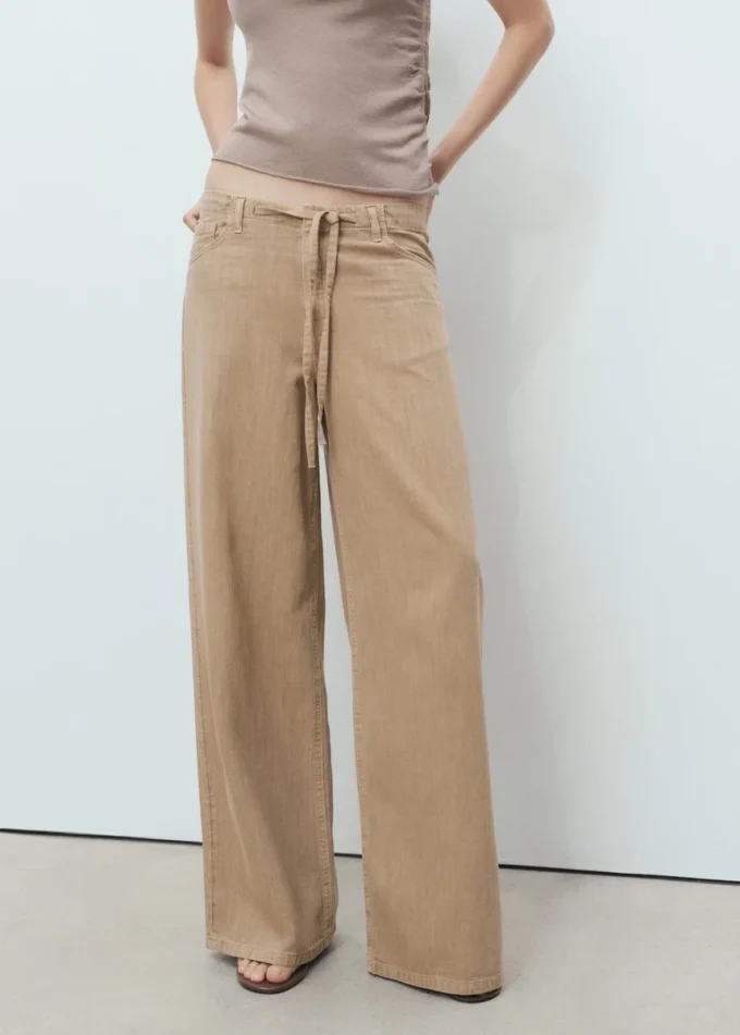 Pantaloni in denim a gamba larga con cintura Pantaloni in denim a gamba larga con cintura